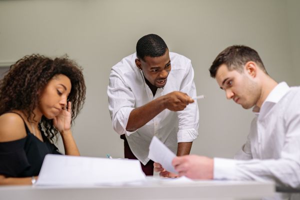 Apprendre le trading : astuces pour réussir en toute confiance
