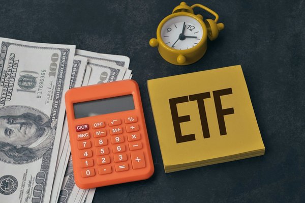 Investir en etf en 2025 : guide pour débutants éclairés